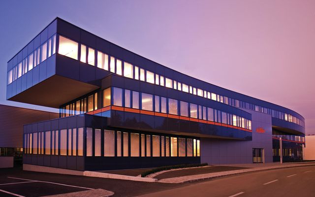Vývojové a administrativní centrum KTM v Mattighofenu nedaleko Salzburku. | Galerie: Kola KTM - Made In Austria více než 50 let