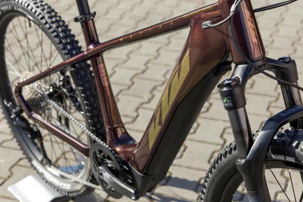 Elektrokolo KTM MACINA TEAM 272 GLORIOUS dámské 2021 - horské elektrokolo KTM s pevným rámem - Galerie #2