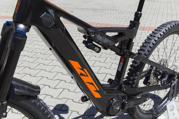 Elektrokolo KTM MACINA KAPOHO MASTER 2022 - elektrokolo KTM, horské celoodpružené - Galerie #2