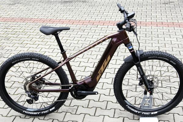 Elektrokolo KTM MACINA TEAM 772 dámské 2022 - horské elektrokolo KTM s pevným rámem - Galerie #1