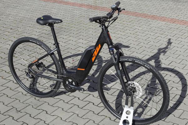 Elektrokolo KTM MACINA CROSS A410 US 2022 - elektrokolo KTM, městské a silníční - Galerie #1