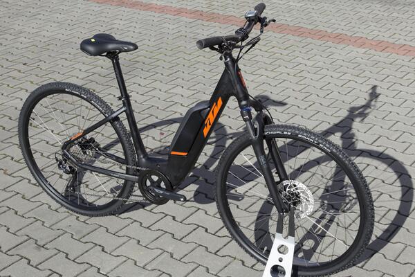 Elektrokolo KTM MACINA CROSS A410 US 2022 - elektrokolo KTM, městské - Galerie #1