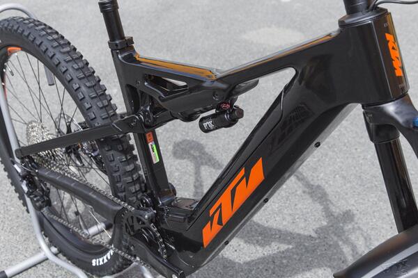 Elektrokolo KTM MACINA KAPOHO MASTER 2024 - elektrokolo KTM, horské celoodpružené - Galerie #2