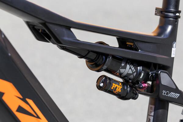 Elektrokolo KTM MACINA KAPOHO MASTER 2025 - elektrokolo KTM, horské celoodpružené - Galerie #5