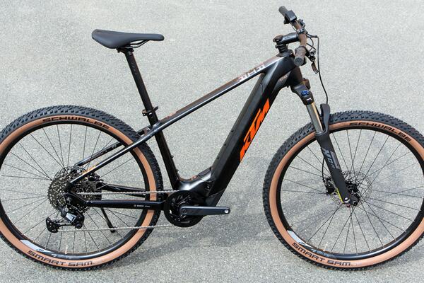 Elektrokolo KTM MACINA TEAM 893 - horské elektrokolo KTM s pevným rámem - Galerie #1